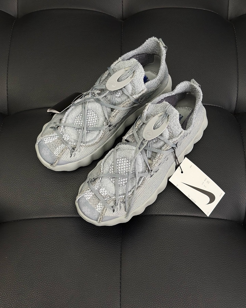 Nike M002